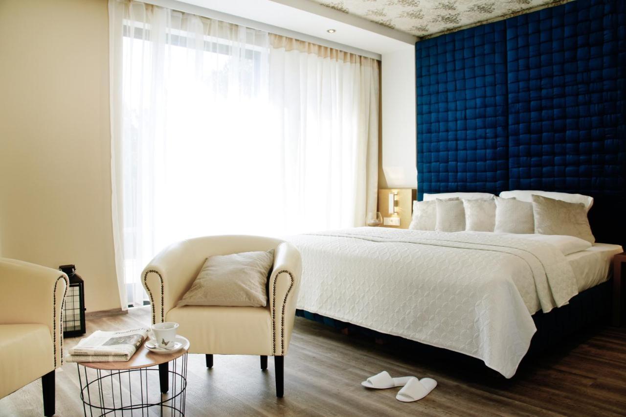 Athen Frankfurt Airport 3*