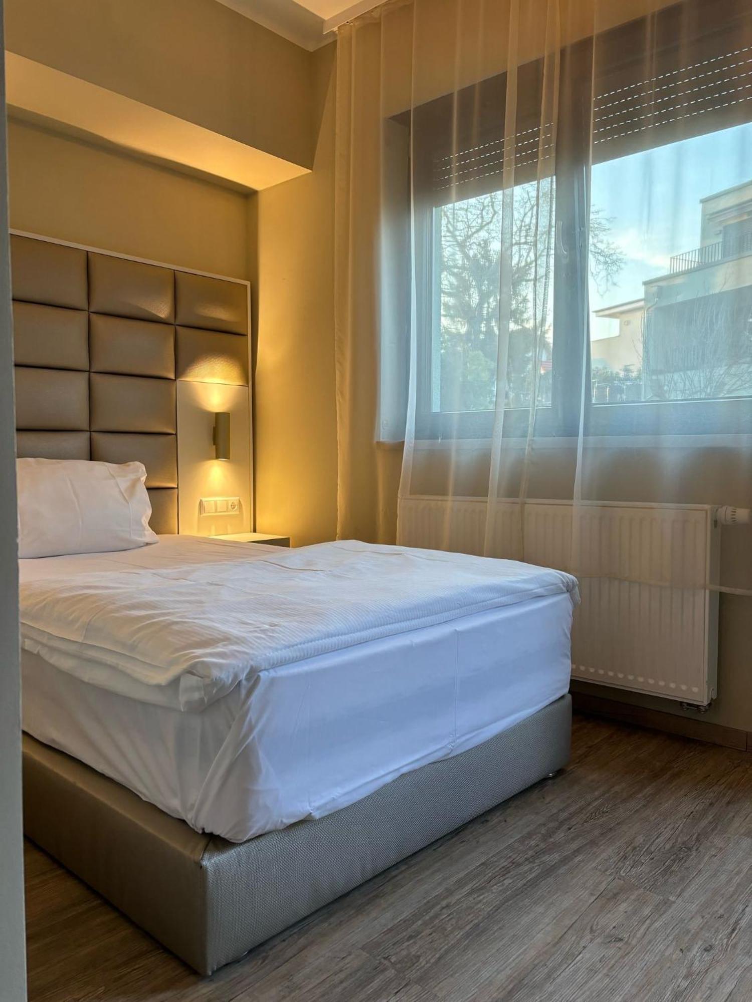 Athen 3*