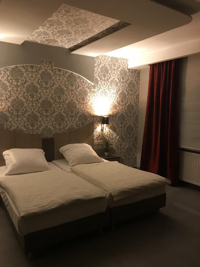 Hotel Athen 3*